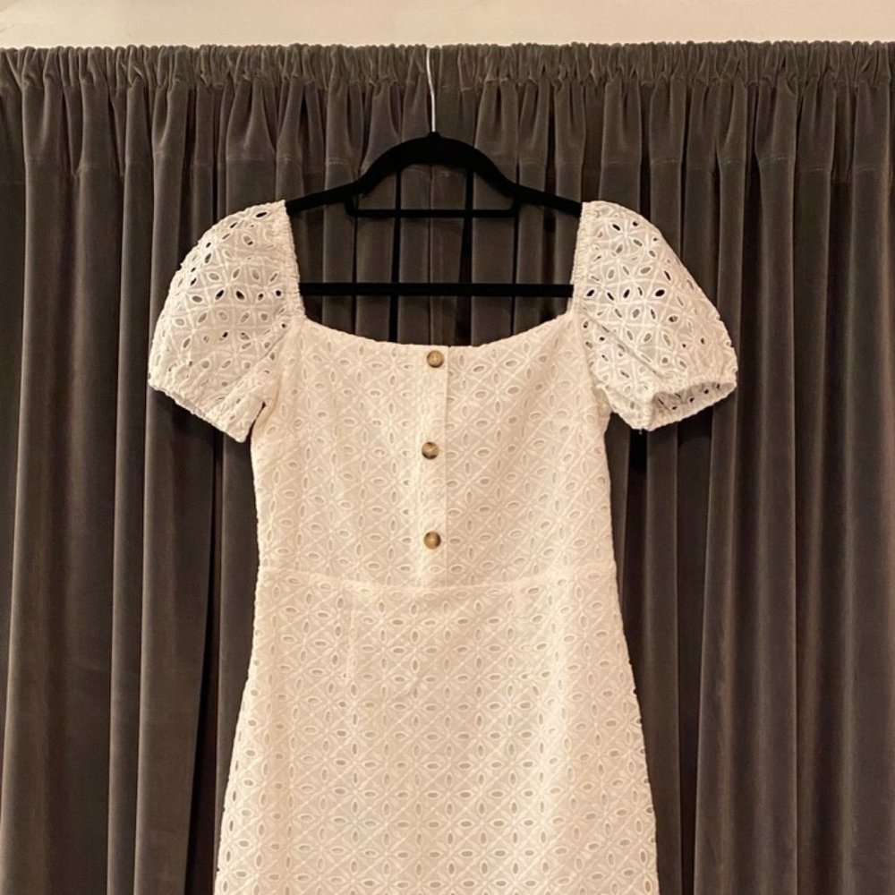 NWT Pink Lily - white lace dress